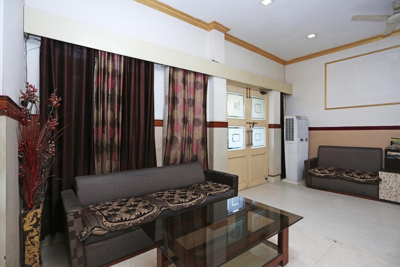 Vaccinated Staff - Oyo 5515 Hotel Blue Palace กวาลิออร์ ภายนอก รูปภาพ